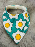Eggs dribble bib