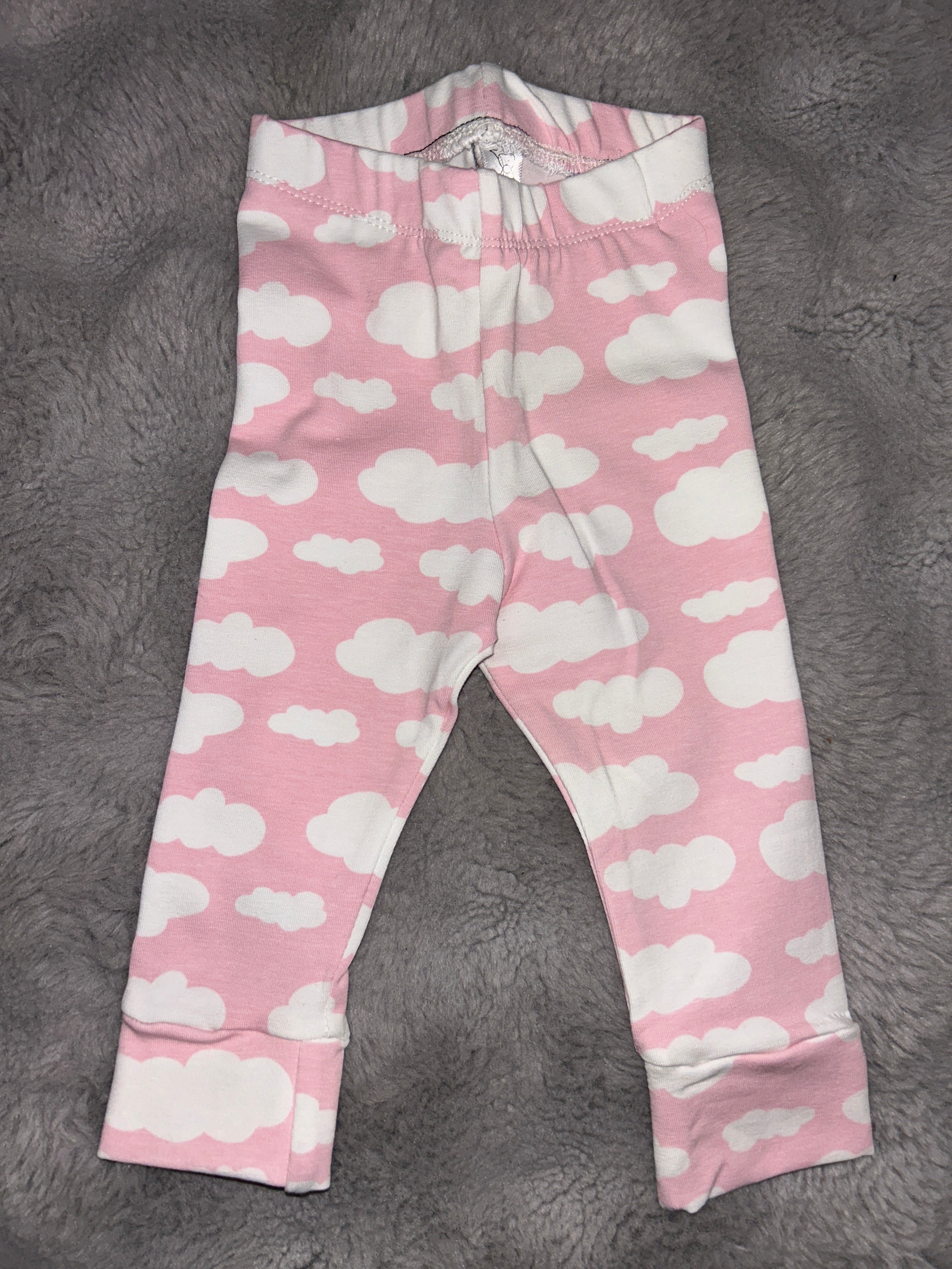 Pink white clouds leggings 3-6 months
