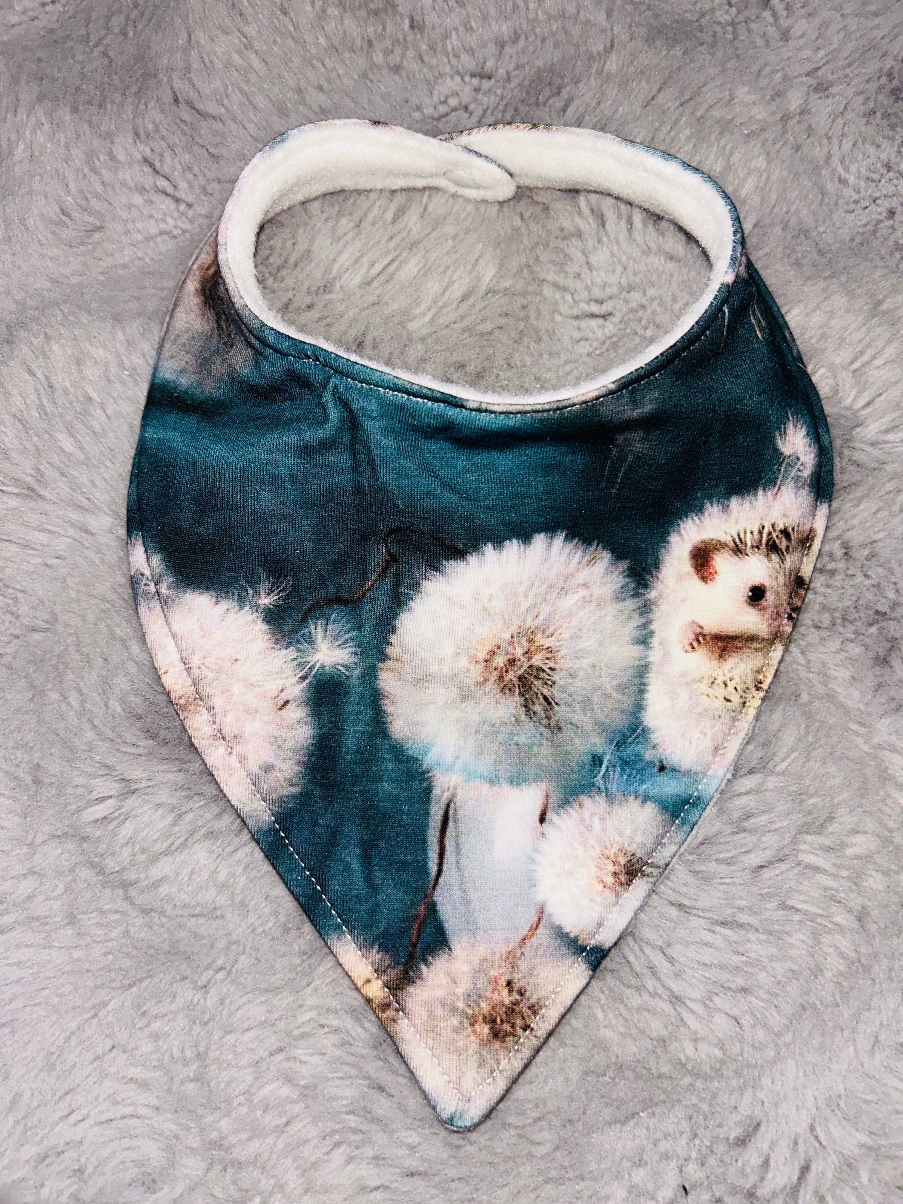 Hedgehogs dribble bib
