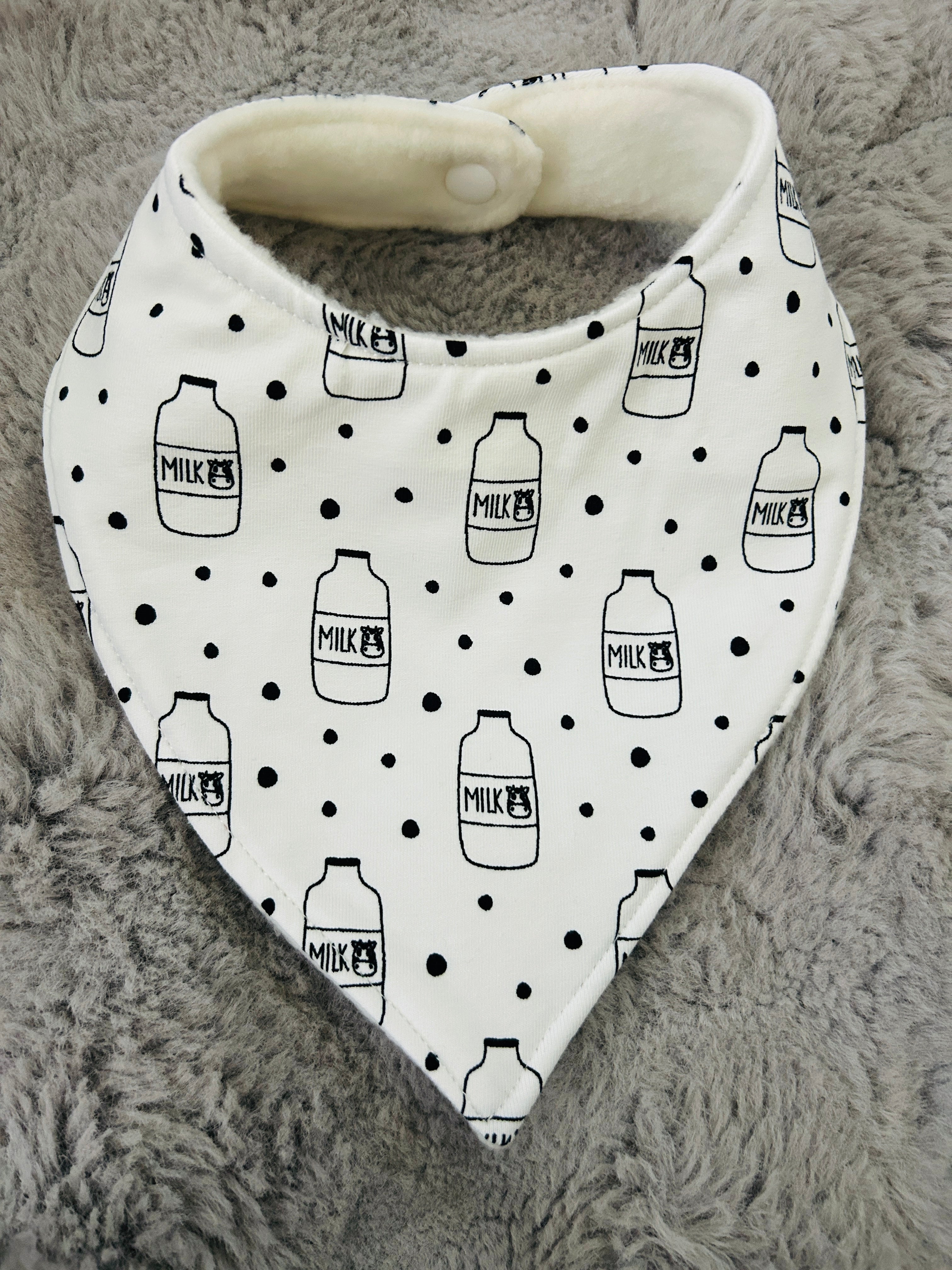 Milk  dribble bib