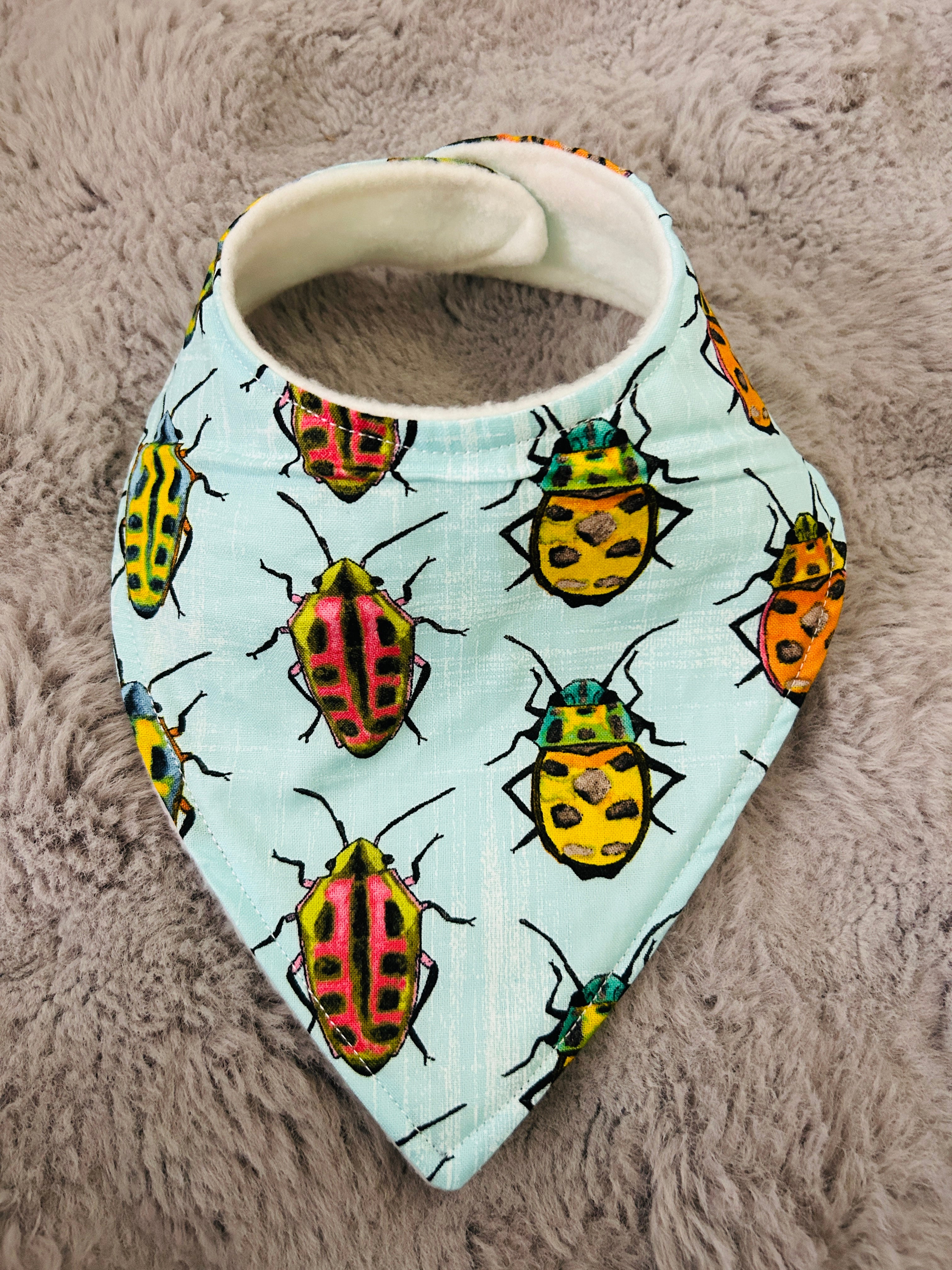 Bugs dribble bib