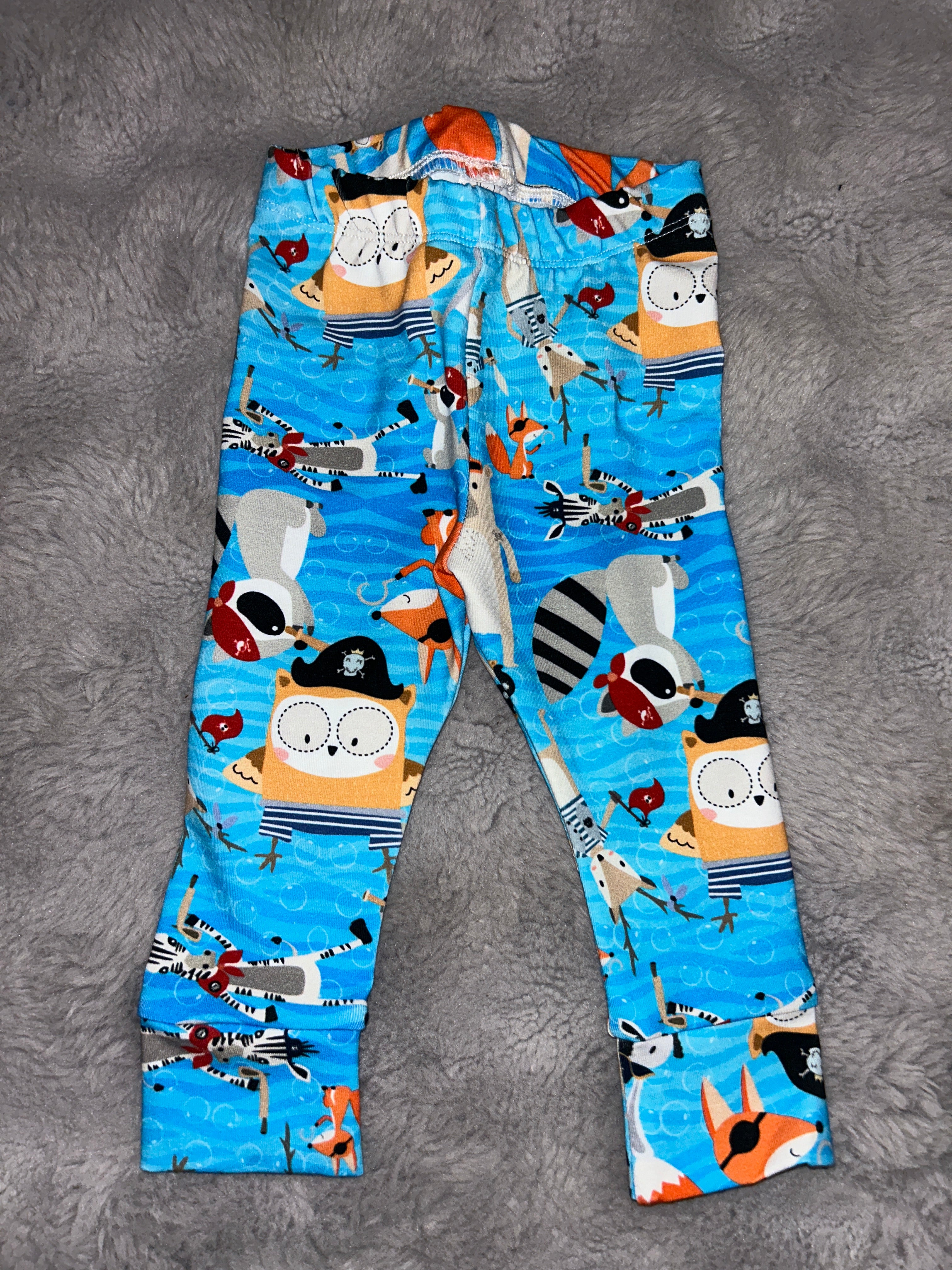 Pirates leggings 3-6 months