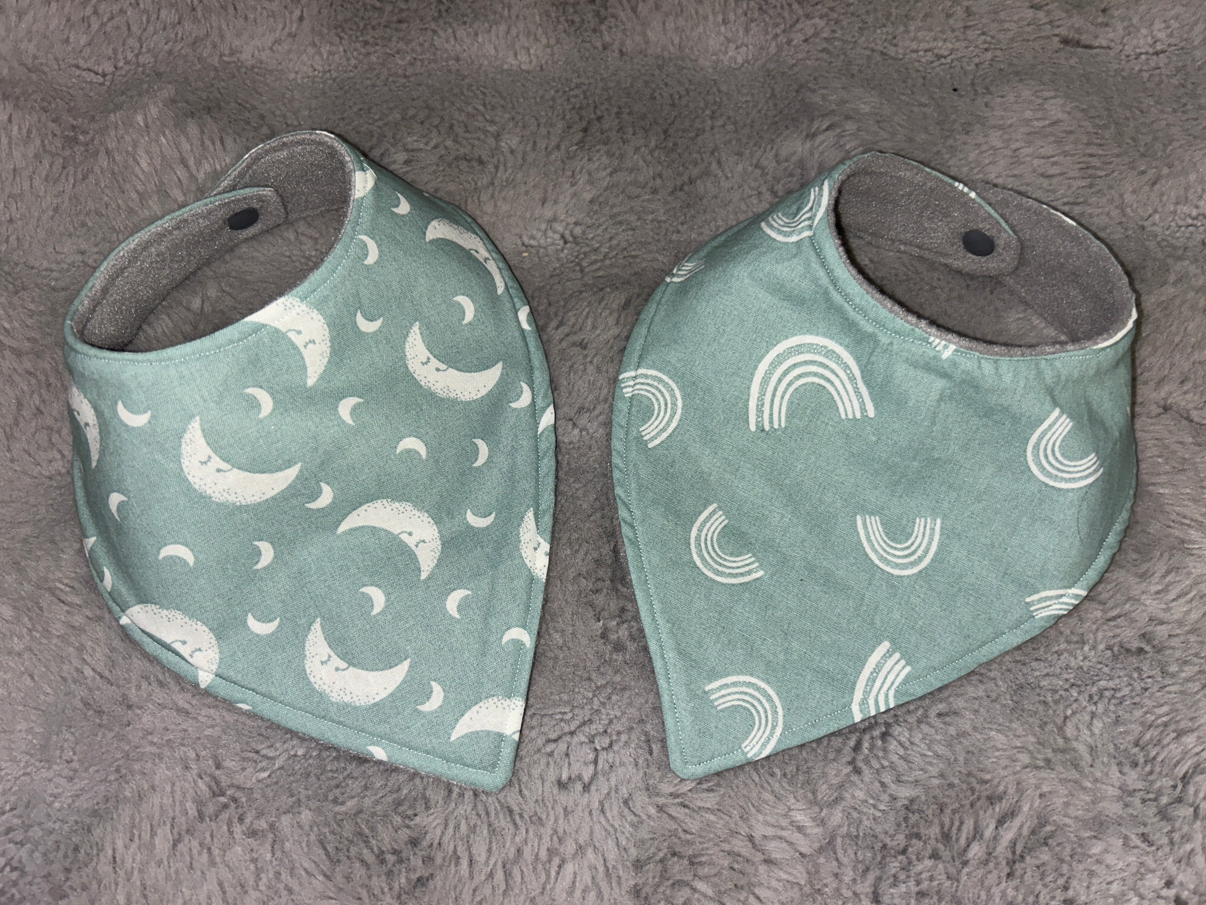 Sage moons & rainbows dribble bibs set